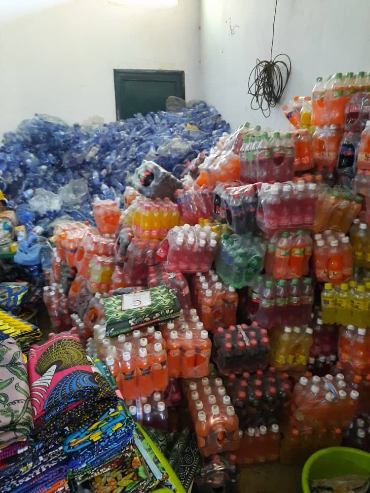 Distribution de fournitures